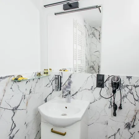 Elegant Apartments Познань Екстер'єр фото